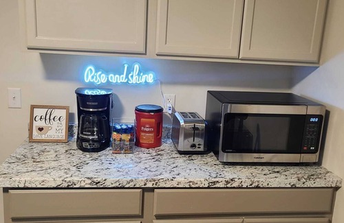 Syracuse Apartment | Brand NEW Designer 2 BR Unit -Near University/Hospitals