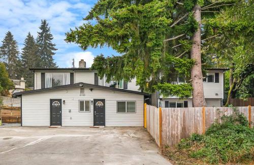 Picnic Point-North Lynnwood Apartment | Brand New Designer's Stylish 1BR Home - 1min to I5