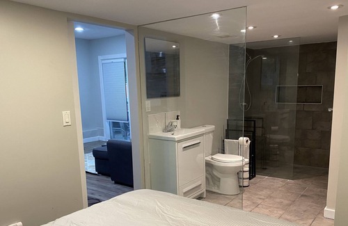 Maple Ridge Apartment | Brand New Dog Friendly Garden Suite with Fast Wifi and Heat Pump Systems