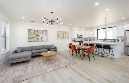Land Park House | Brand New Downtown 3BR Condo - Walk to Everything!