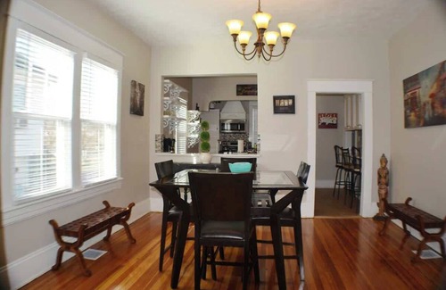 Roanoke Apartment | BRAND NEW DOWNTOWN HOUSE SLEEPS 5 HIGH END LUXURY