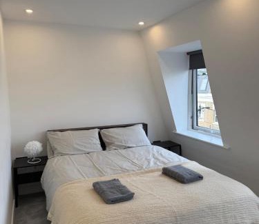 Askew Apartment | Brand New Duplex 2BR 2BR Balcony in Shepherds Bush