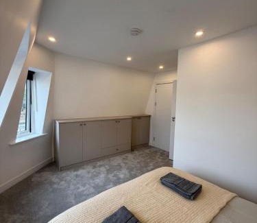 Askew Apartment | Brand New Duplex 2BR 2BR Balcony in Shepherds Bush