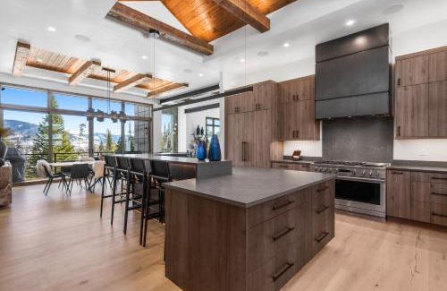 Three Peaks House | Brand New Eagles Nest Property
