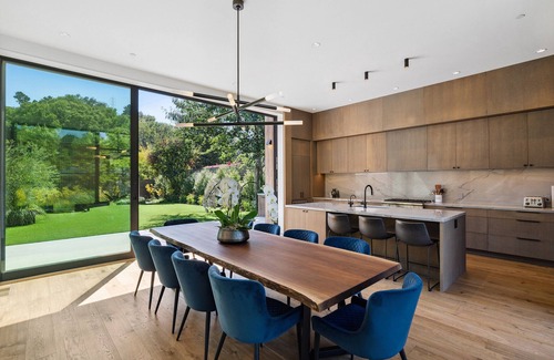 Mill Valley House | Brand New Equisite Modern Home Close To Hiking, Biking, San Fran, & Wine Country