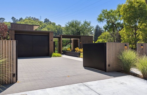 Mill Valley House | Brand New Equisite Modern Home Close To Hiking, Biking, San Fran, & Wine Country