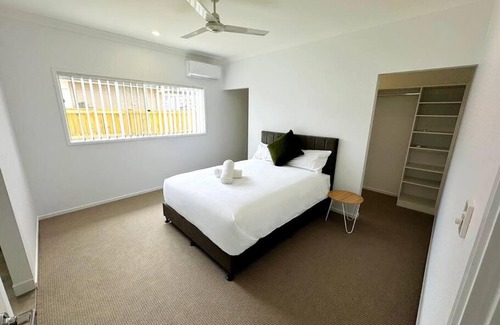 Park Ridge House | Brand New Fantastic Luxury 4 bedroom Home