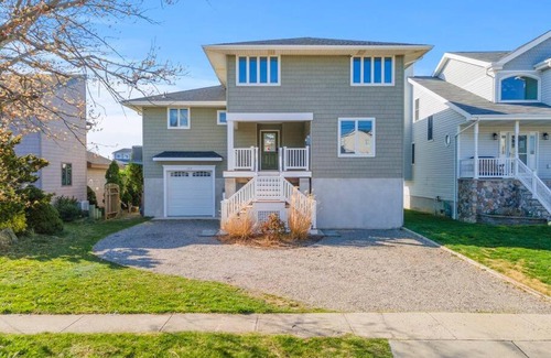Point Pleasant Beach House | Brand New Fully Renovated Waterfront Property with Outdoor Bar & Firepit
