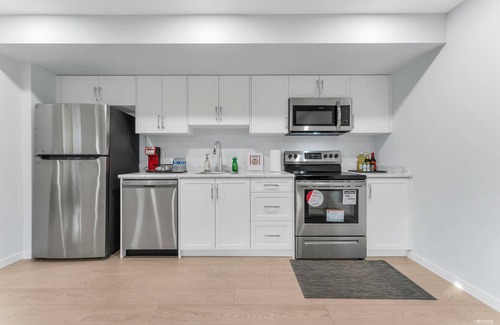 Surrey Apartment | Brand New Ground Level Guest Suite, Close to Beach, US Boarder