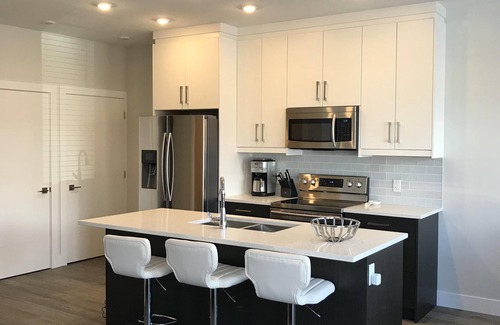 Okanagan-Similkameen House | Brand new grt local