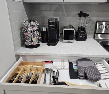 Southeast Calgary Apartment | Brand-New Guesthouse-2bedrooms