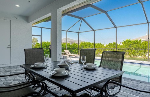 Mariner House | BRAND NEW - Heated Pool & Modern Upgrades! - Villa Moonlight Breeze - Roelens Vacations