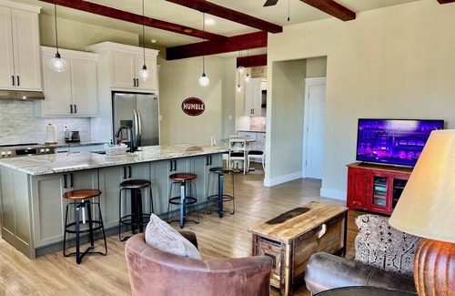 Granbury House | Brand New Hill Country Retreat: Stunning Views & Lake Access-Family Perfect