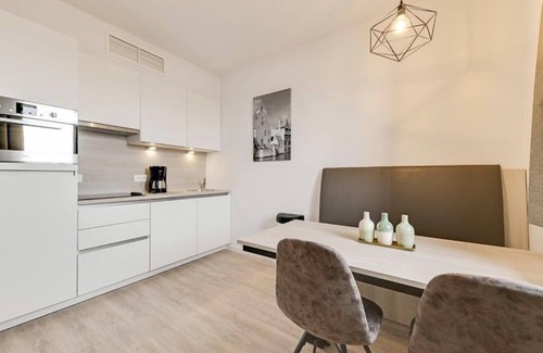 Jabbeke Apartment | Brand new holiday studio @ recreational water park