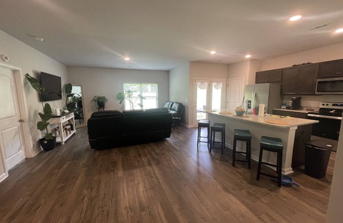 New Market House | Brand New Home, Brand New Community!