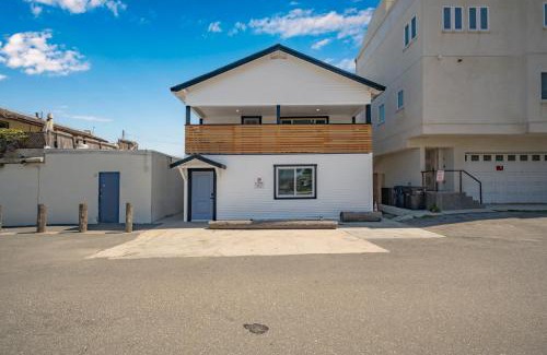 Sunset Beach House | Brand New Home by the Beach & Historic Sunset Water Tower