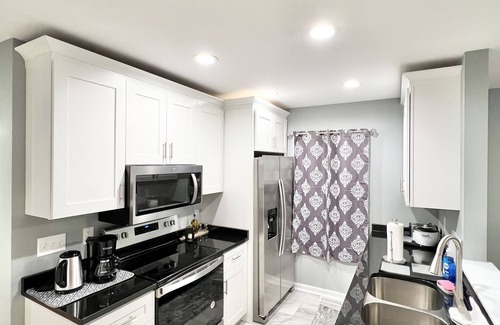 Hood House | Brand new home, close to Massanutten Resort and the Shenandoah -pet friendly!