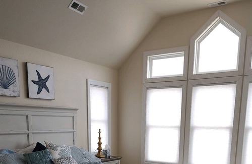 Corolla House | Brand NEW home in Swan Beach, Beautiful decor! Beautiful Views. Pets!