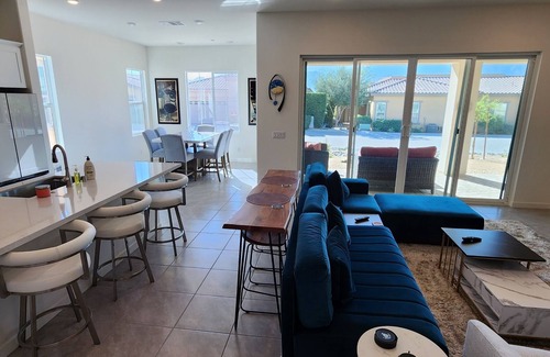 Palm Desert House | Brand new home in the middle of Palm Desert! Close to everything! South facing.