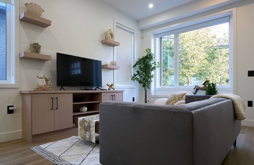 Renfrew-Collingwood House | Brand New Home Near by Joyce Station/ Metrotown/DT in Vancouver/4 bedrooms
