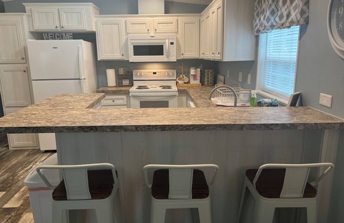 Satsuma House | Brand New Home Perfect for Travelers, Snow-Birds, Bikers & Fisherman