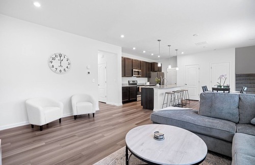 Buechel House | Brand new home less than 30 mins away from Louisville's favorite destinations!
