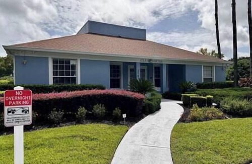Westridge House | BRAND NEW! Home with pool Near Disney: BBQ, Bar & Games