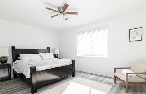 Lathrop House | Brand New House | 3 Bedroom 2 Bathroom w/ King Bed