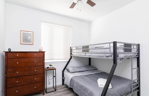 Lathrop House | Brand New House | 3 Bedroom 2 Bathroom w/ King Bed