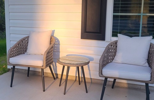 High Point House | Brand New House <5 min to HPU & Market