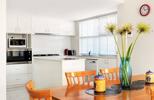 Bayswater House | Brand New House in Central Location For Non Smokers Only