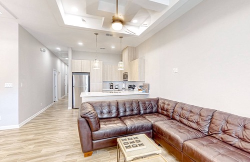 McAllen House | Brand-new house with enclosed yard, central AC, & high-end appliances