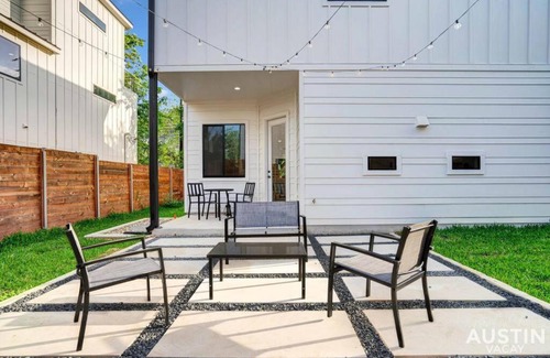 East Cesar Chavez House | Brand New House, Yard Next to Downtown and E 6th