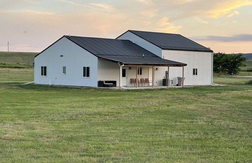 Hot Springs House | Brand new in January 2024! Just minutes from lake, fishing, hunting, & hiking!