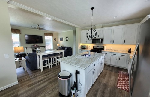 Lake Milton House | Brand new lake front house with private dock. Come visit the Loon's Nest
