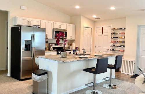 LaBelle House | Brand new Lakefront Home with modern kitchen & lake view
