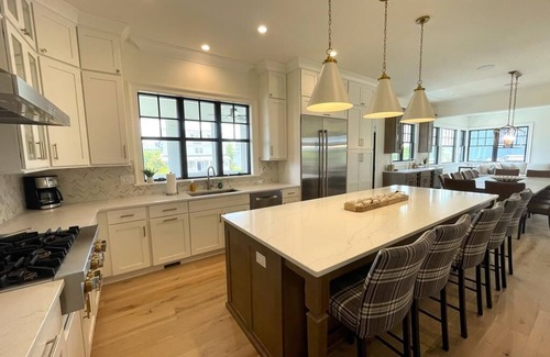 Admiral Estates House | Brand new large luxury beach house with inground pool!