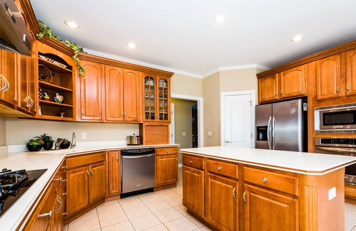 Granger House | Brand new listing! Luxury home for your ND weekend getaway!