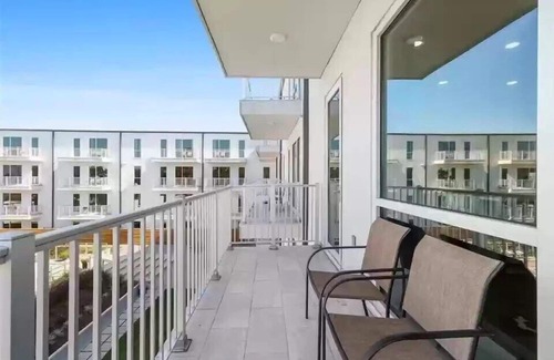Bywater Condo | BRAND NEW LISTING The Green Suite-w/garage parking & near French Qtr