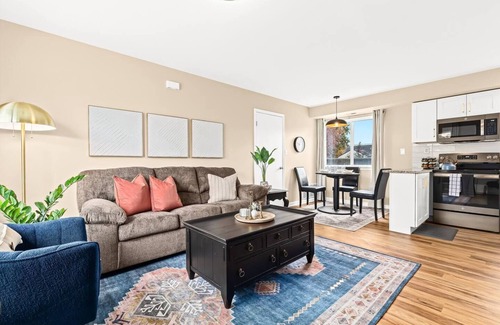 Roseville Apartment | Brand New! Lower Flat 1BR Near Downtown, Roseville