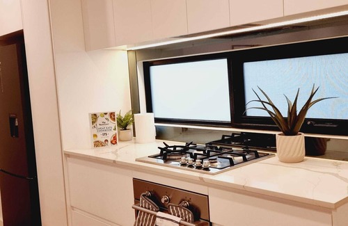Williamstown North House | Brand New Luxury Home Across the Lake