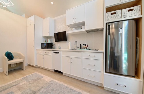 Harbor Apartment | Brand new lux micro studio in serene Alamitos Heights!