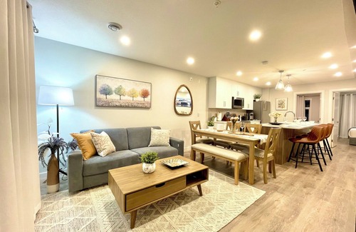 Harvie Heights Apartment | Brand New Luxury Condo at Banff Entrance/Spectacular mountain view/Sleep 6 guest