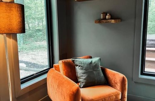 McArthur Apartment | Brand New Luxur