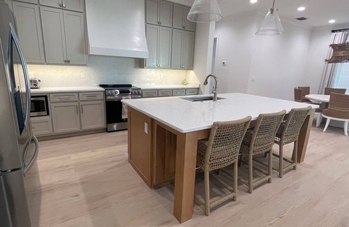 Treasure Cay House | BRAND NEW - Luxurious Oceanfront Escape in Treasure Cay with Pool and Dock!