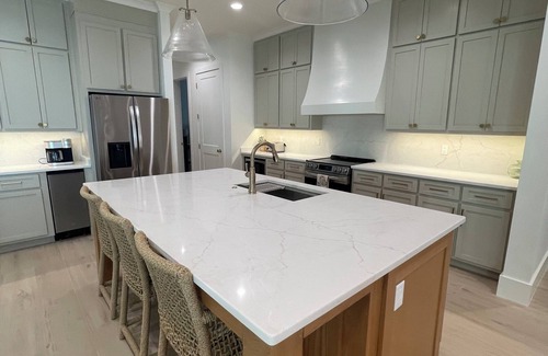 Treasure Cay House | BRAND NEW - Luxurious Oceanfront Escape in Treasure Cay with Pool and Dock!