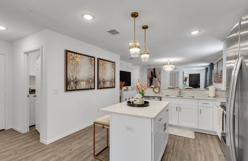 Princeton House | Brand new luxurious 4-bedroom house in Princeton with WiFi and AC