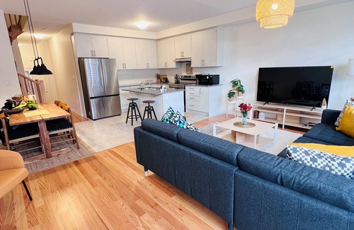 Durham Region House | Brand New Luxurious & Cozy 4Beds + 2.5Bathrooms Townhouse