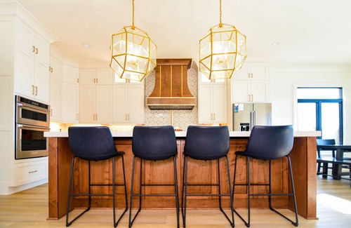 Lake Norman of Catawba House | Brand New Luxurious Modern Farmhouse with Pool and Hot Tub - Beauitful Views!
