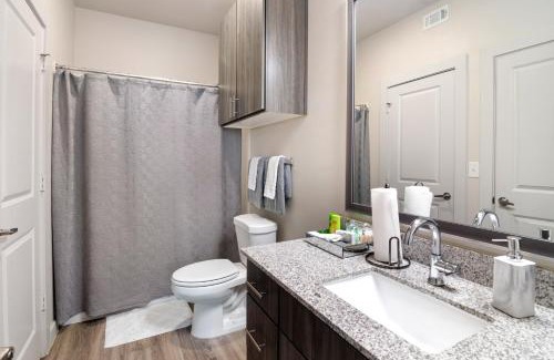 George Bush Park/Eldridge Apartment | BRAND NEW Luxurious, Spacious, Gated 2bd Apt
